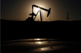 IEA: Giá dầu đã thoát đáy